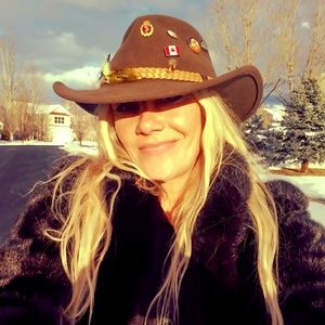 Meet your Posher, Lizzy